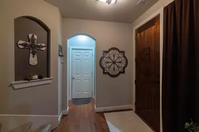 1605 Brook Glen Drive, Euless, TX 76039 - Photo 11
