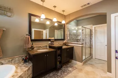 1605 Brook Glen Drive, Euless, TX 76039 - Photo 15