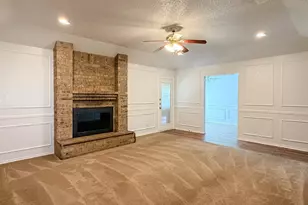 701 Daniels Dr, Crowley, TX 76036 - Photo 7