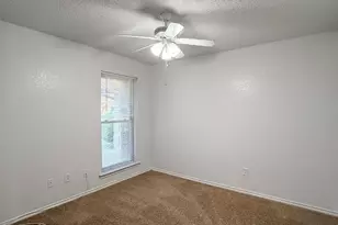 701 Daniels Dr, Crowley, TX 76036 - Photo 13