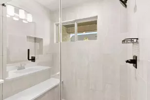 1888 Melinda Ln, Farmers Branch, TX 75234 - Photo 33