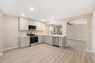 211 Garlock St, Wilmer, TX 75172 - Photo 9