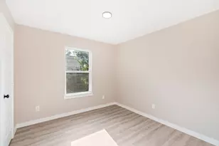 211 Garlock St, Wilmer, TX 75172 - Photo 17