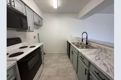 9813 Walnut Street #302, Dallas, TX 75243 - Photo 5