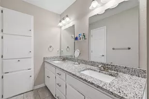 2413 Meadow Vw, Bedford, TX 76021 - Photo 19