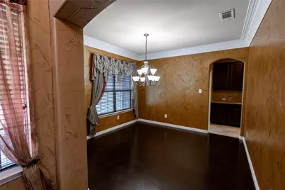 2931 Bandera, Grand Prairie, TX 75054 - Photo 5