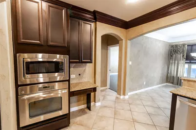 2931 Bandera, Grand Prairie, TX 75054 - Photo 13