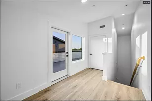 2203 Hondo Ave, Dallas, TX 75219 - Photo 15