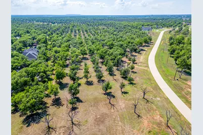 8421 W Landings Road, Granbury, TX 76049 - Photo 5