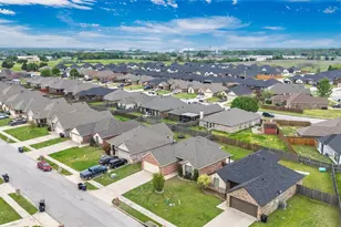 133 Cherokee St, Greenville, TX 75402 - Photo 5