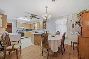 704 Abney St, Whitesboro, TX 76273 - Photo 9