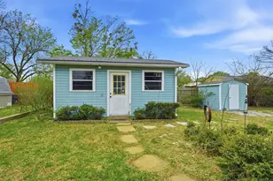 704 Abney St, Whitesboro, TX 76273 - Photo 35