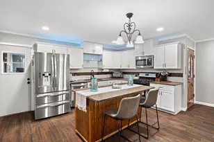 201 Olive St, Hurst, TX 76053 - Photo 17