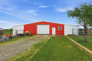 10965 Swafford Rd, Justin, TX 76247 - Photo 11