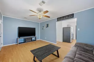 600 E South St, Whitesboro, TX 76273 - Photo 9