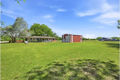 619 W Hayes Street, Savoy, TX 75479 - Photo 29
