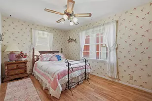 619 W Hayes St, Savoy, TX 75479 - Photo 15