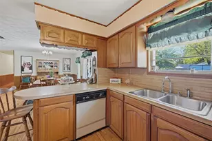 619 W Hayes St, Savoy, TX 75479 - Photo 13