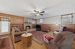 619 W Hayes St, Savoy, TX 75479 - Photo 7