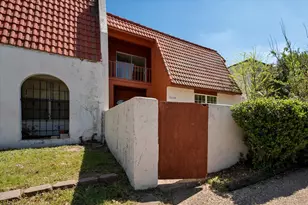 2229 Seville Ct, Dalworthington Gardens, TX 76013 - Photo 3