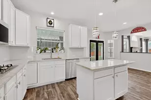 1012 Muscadine Vine St, Crowley, TX 76036 - Photo 13