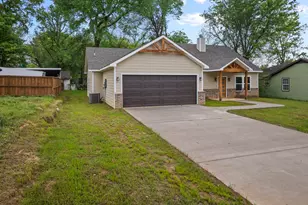 226 Moreland, Pittsburg, TX 75686 - Photo 3