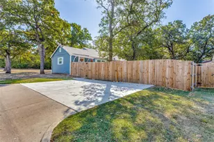 3217 Huron Trail, Lake Worth, TX 76135 - Photo 7