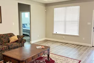 505 S Sky Ct, Granbury, TX 76049 - Photo 5