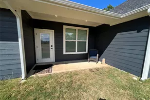 505 S Sky Ct, Granbury, TX 76049 - Photo 3