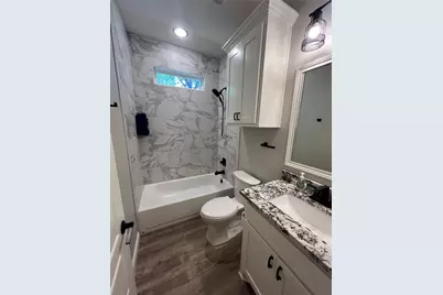 505 S Sky Court, Granbury, TX 76049 - Photo 17