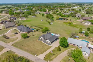 2009 Tree Top Ct, Granbury, TX 76049 - Photo 37
