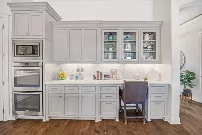 2009 Tree Top Court, Granbury, TX 76049 - Photo 15