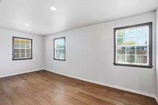 8660 Kingspoint Dr, Dallas, TX 75238 - Photo 13