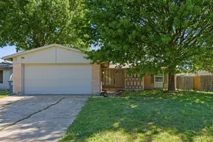 8660 Kingspoint Dr, Dallas, TX 75238 - Photo 1