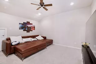 2805 Cole Castle Dr, Lewisville, TX 75056 - Photo 9