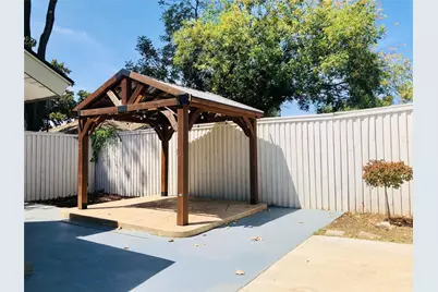 3013 Carolyn Court, Bedford, TX 76021 - Photo 21