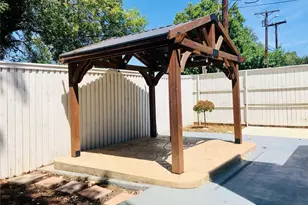 3013 Carolyn Ct, Bedford, TX 76021 - Photo 19