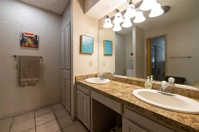 215 Mountainview Drive, Hurst, TX 76054 - Photo 17