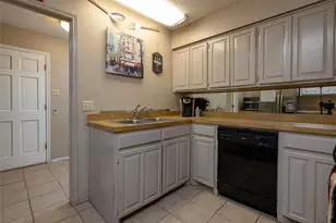 215 Mountainview Dr, Hurst, TX 76054 - Photo 13