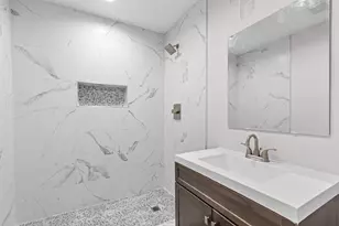 2435 Sharon St, Dallas, TX 75211 - Photo 11