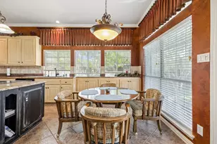 7519 Bradford Pear Dr, Irving, TX 75063 - Photo 11