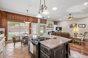 7519 Bradford Pear Dr, Irving, TX 75063 - Photo 9