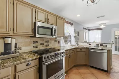 313 Georgian Oak Court, Lake Dallas, TX 75065 - Photo 13