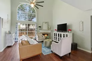 313 Georgian Oak Ct, Lake Dallas, TX 75065 - Photo 5