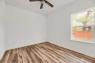 1014 Trinity St, Cleburne, TX 76031 - Photo 19