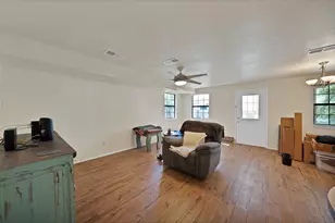 4514 Robin Ct, Granbury, TX 76049 - Photo 11