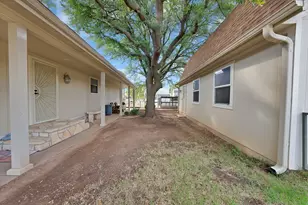4514 Robin Ct, Granbury, TX 76049 - Photo 33