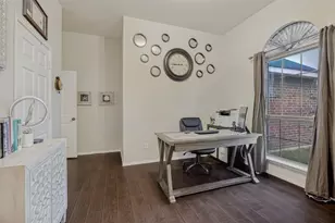 3339 Shining Light Dr, Dallas, TX 75228 - Photo 5