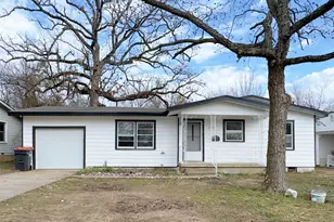 345 SW 16th St, Paris, TX 75460 - Photo 1