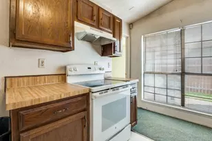 7049 Sorcey Rd, Dallas, TX 75249 - Photo 7